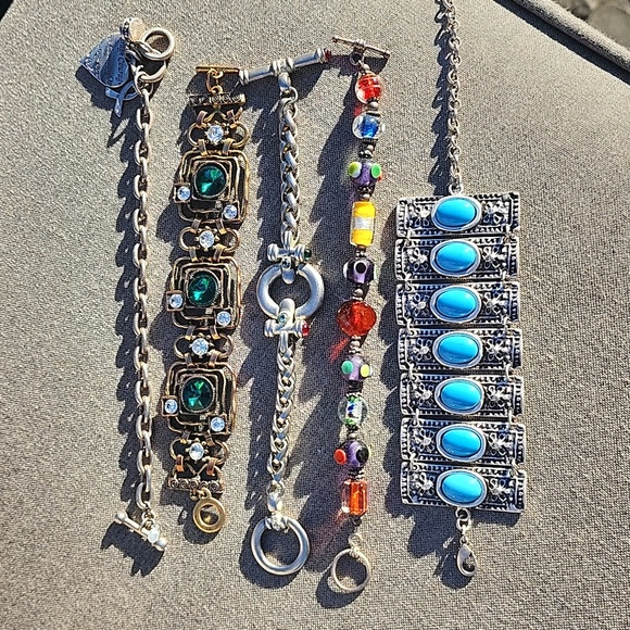 Bundle lot 4 bracelets fashion costume jewelry art glass heart cancer pink blue - Picture 1 of 7